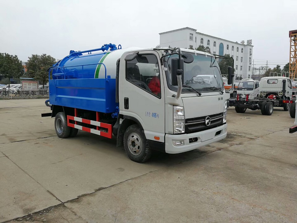 湖北程力凱馬5方清洗吸污車(chē) (6)