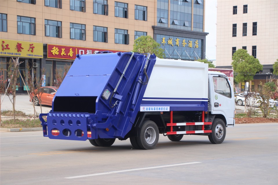 東風(fēng)多利卡5立方程力壓縮式垃圾車(chē) (87)