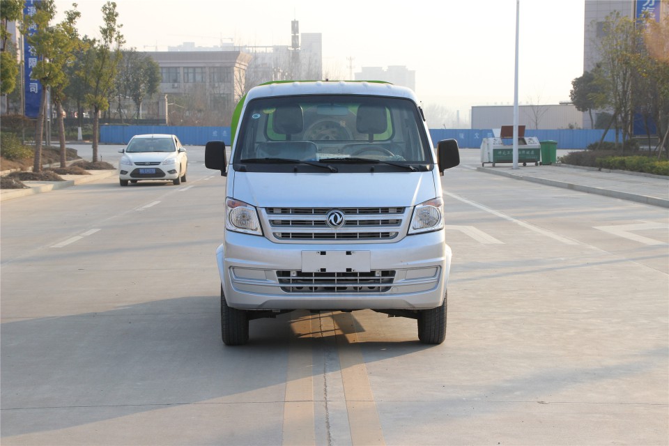 東風(fēng)小康程力鉤臂拉臂垃圾車 (2)