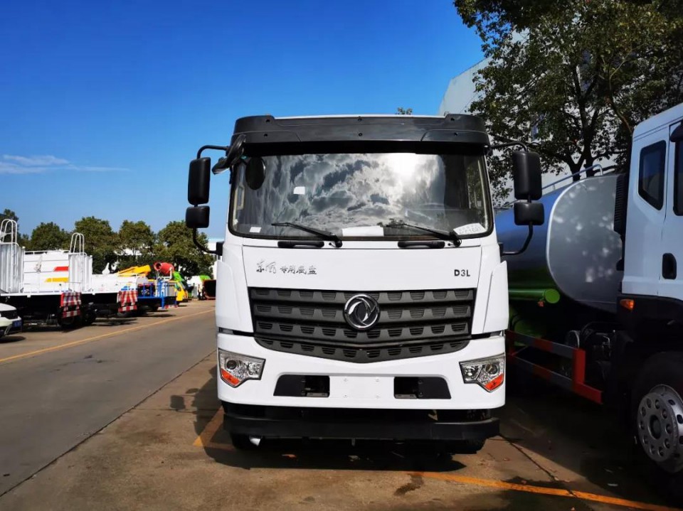 國六東風(fēng)專底后八輪程力噴霧車霧炮車抑塵車 (6)